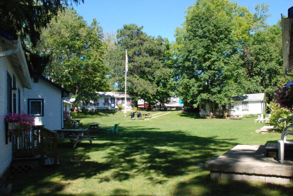 Bluewater Bayfield River Cottage Colony Inc المظهر الخارجي الصورة